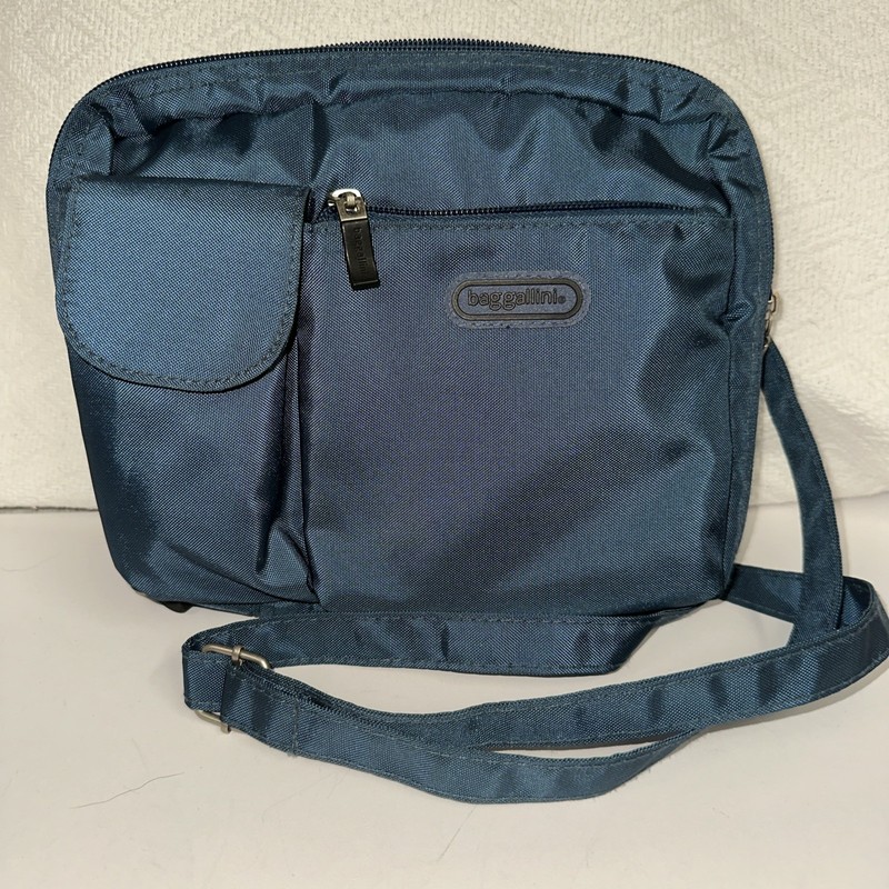 Baggallini Blue Cross body Messenger Bag Purse Crossbody Travel Nylon @9in x 8in