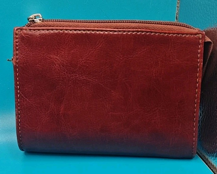 La Phillpe Dark Red Brown Leather Zippered Clutch 5 1/5″ Long 4 1/2″ Tall