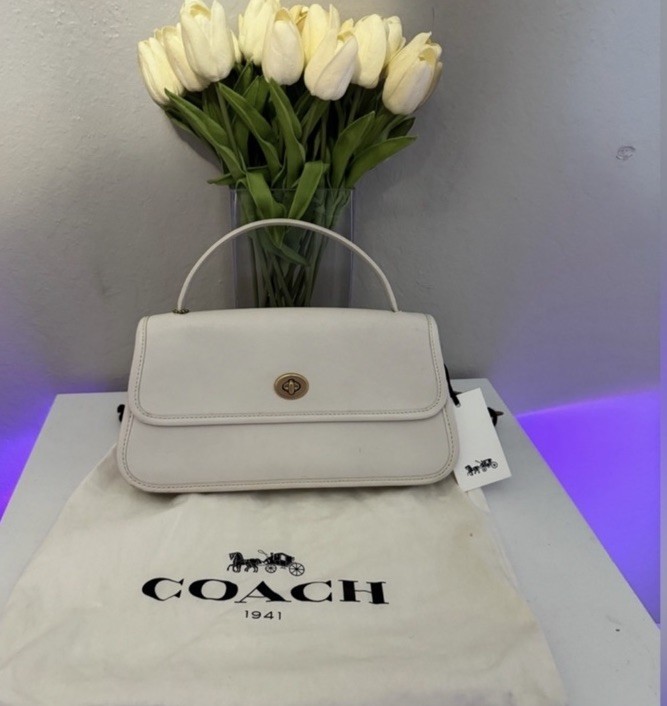 Coach Cream Shoulder Bag Turn Lock Gold Hardware Top Handle w/ Dust Bag