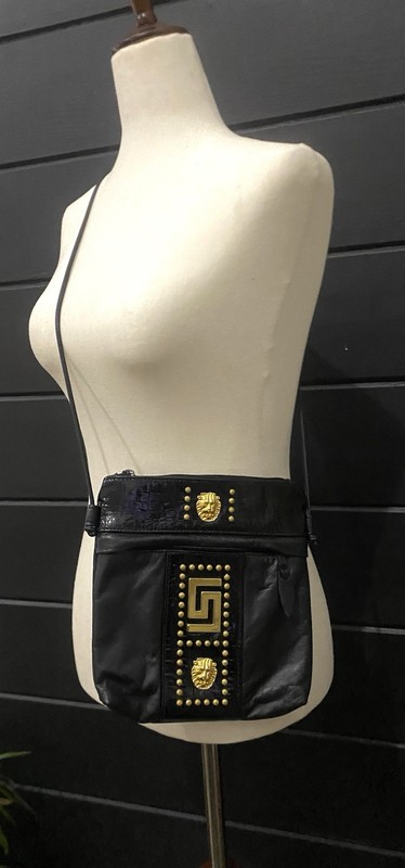 Vintage Park Avenue INT Black Leather Crossbody Gold Lion Made in USA 8”x 9”