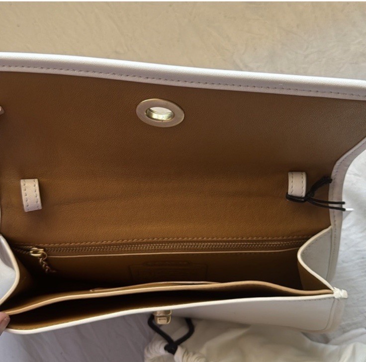 Coach Cream Shoulder Bag Turn Lock Gold Hardware Top Handle w/ Dust Bag gallery