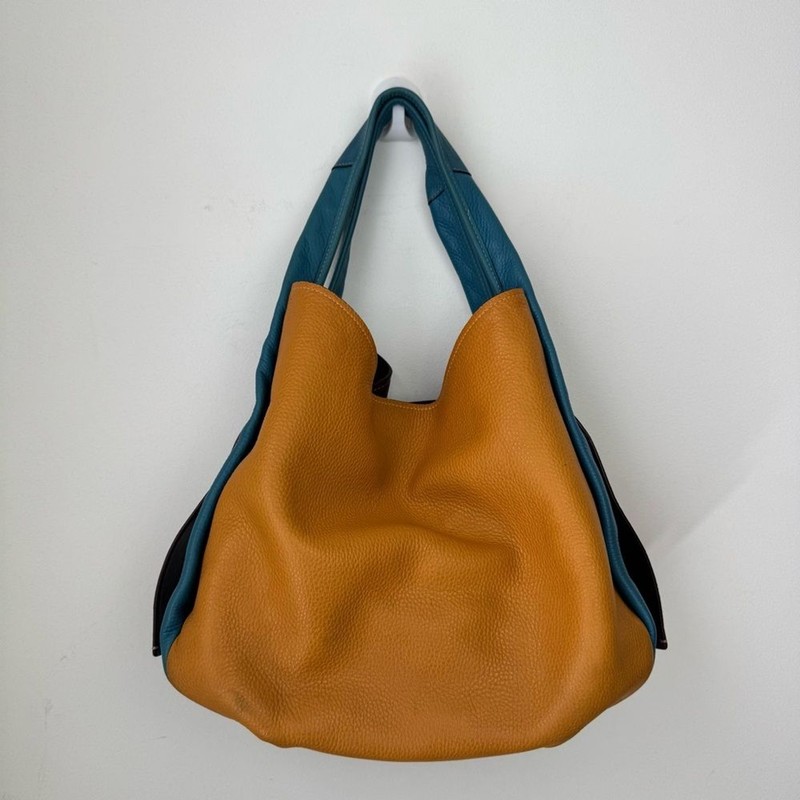 COACH 1941 Hobo Bandit 39 In Colorblock Pebble Leather Bag two in one gallery