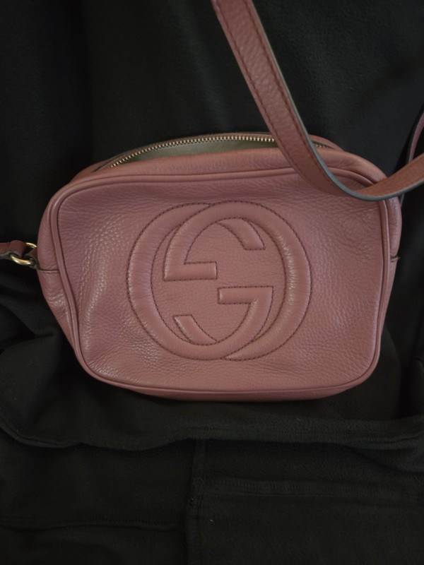 Gucci Soho Pink Pebbled Small Crossbody Bag Tassel Logo Gold Zip Strap gallery