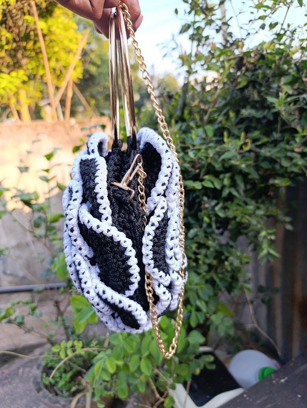 Handmade Crochet Bag from Sri Lanka gallery