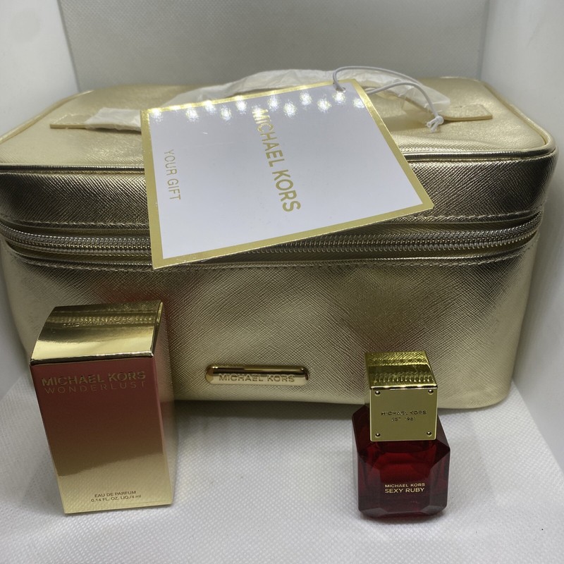 Michael Kors Exclusive Bag With Perfume Kit Set For Christmas holiday collection