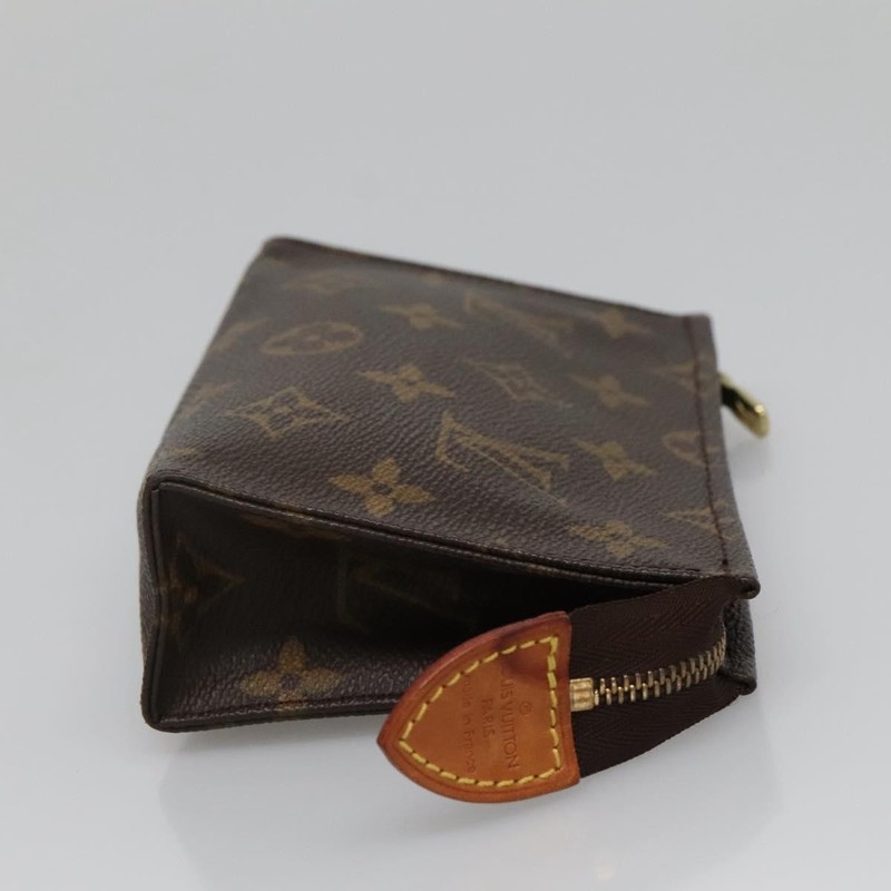 LOUIS VUITTON Monogram Poche Toilette 15 Pouch M47546 LV Auth 139378 gallery