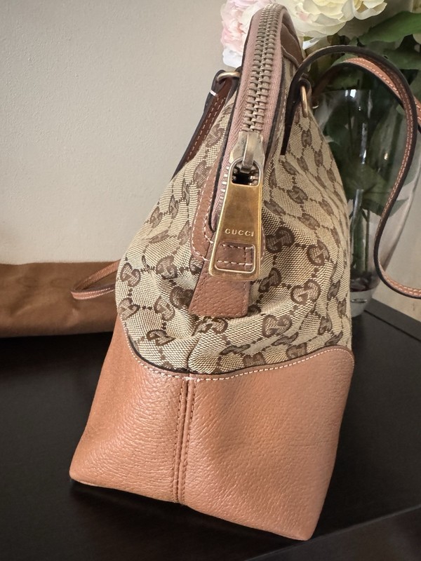 Authentic Gucci Monogram Brown Bree Shoulder Bag Medium With Dust Bag (V25-03) gallery