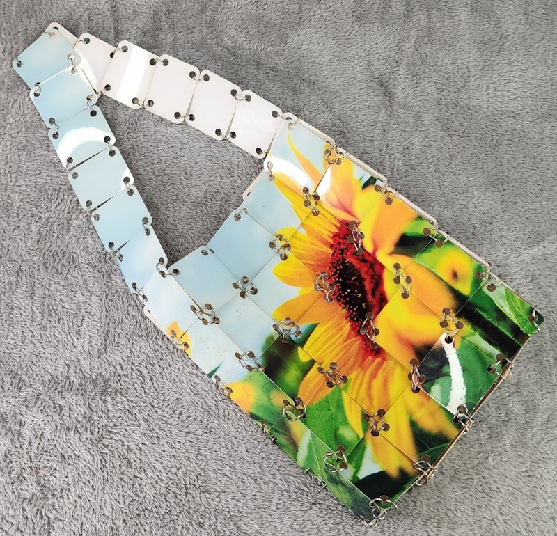Womens Purse Small Sunflower Metal Ring Link Plastic Square Tote