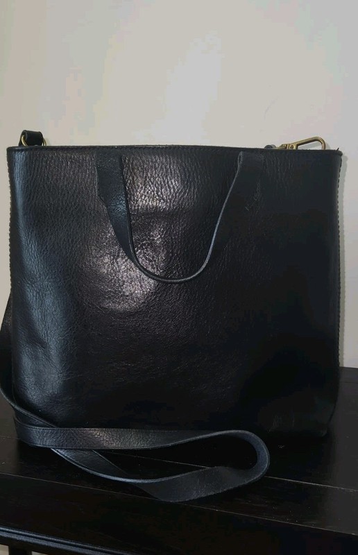 Madewell ZipTop Blk Leather Adjustable Crossbody Gold Hardware w/Inner Pockets gallery