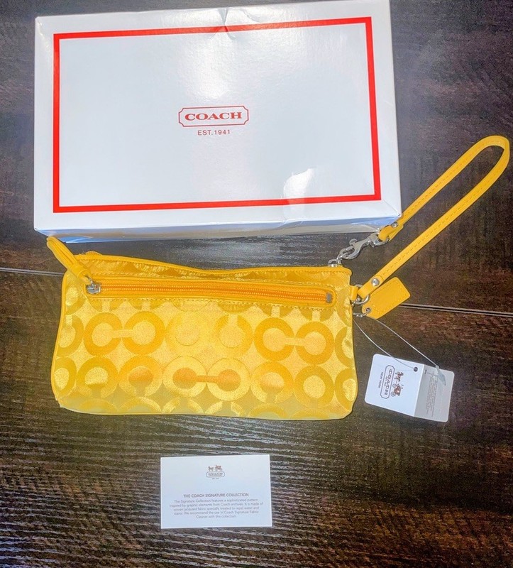 Vintage Coach Yellow Signature C Large Wristlet New/old Stock W/ Og Tags & Box