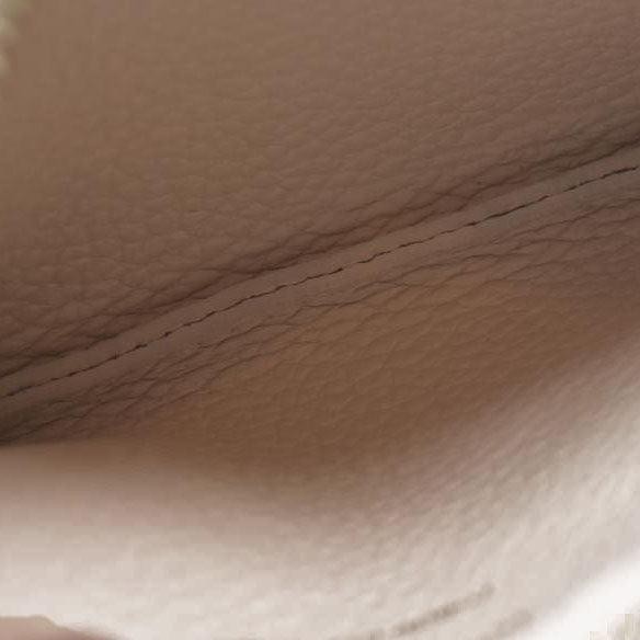 Louis Vuitton Empreinte Monogram Giant Key Pouch Dream Beige gallery