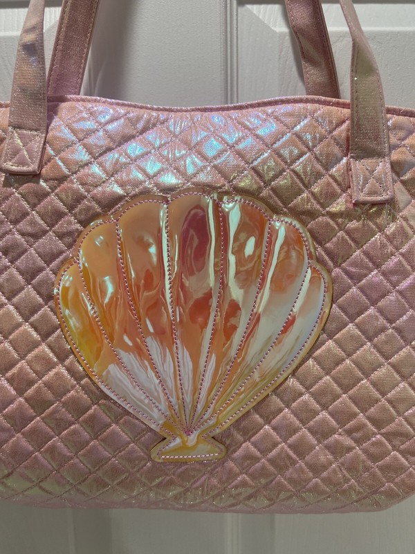 Odiva Pink Quilted Shiny Gold 3D Shell Shoulder Bag 16,5 X 11” gallery