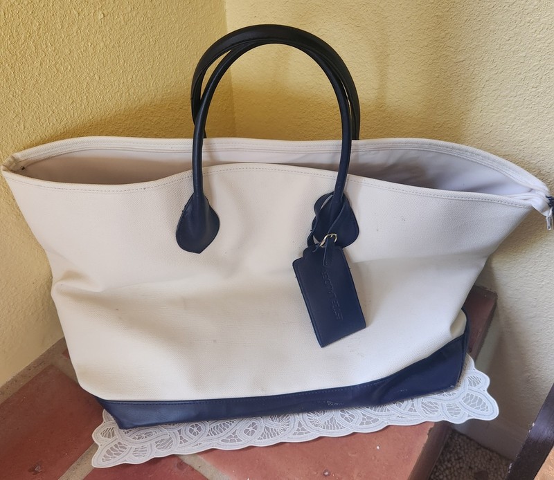 Estee Lauder Ivory & Navy Large Tote Bag Zip Closure Double Handles
