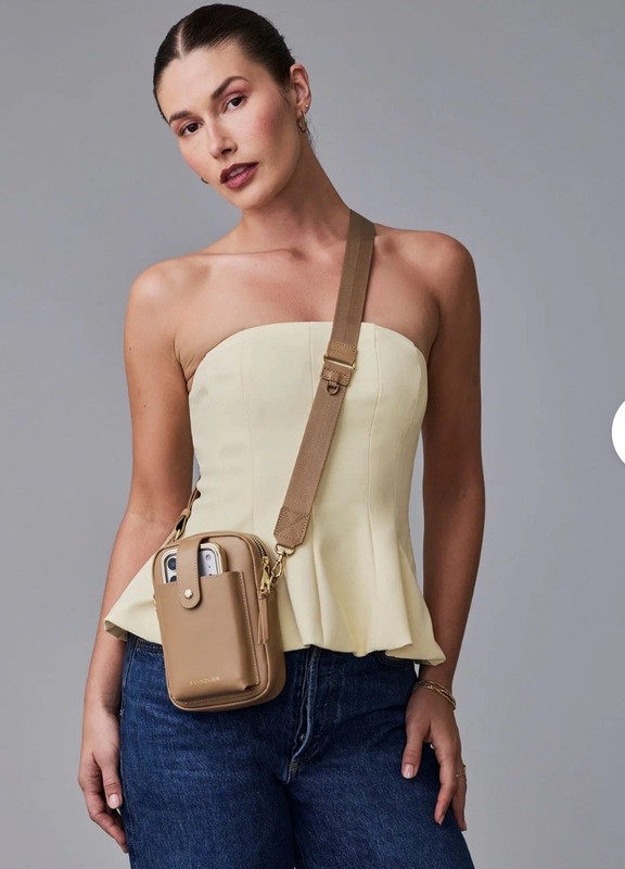 Dillon Crossbody Bag SMOOTH LEATHER CROSSBODY BAG IN TAN/GOLD