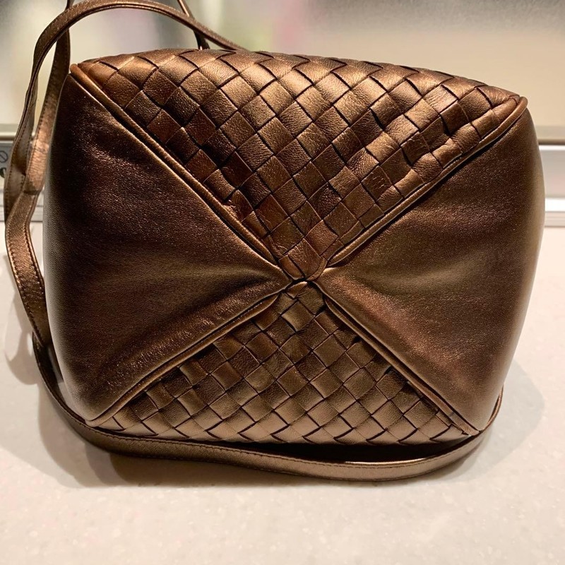 BALLY Bag ( ) to less than 1 7 of the purchase . 28a gallery