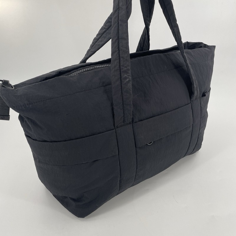 Lululemon On My Level Duffle Tote Bag in Black 30L - *No Shoulder Strap* *flaw* gallery