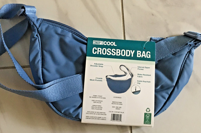 32 Degrees Cool Crossbody Bag in Blue W/mesh pockets Water-Resistant Strap