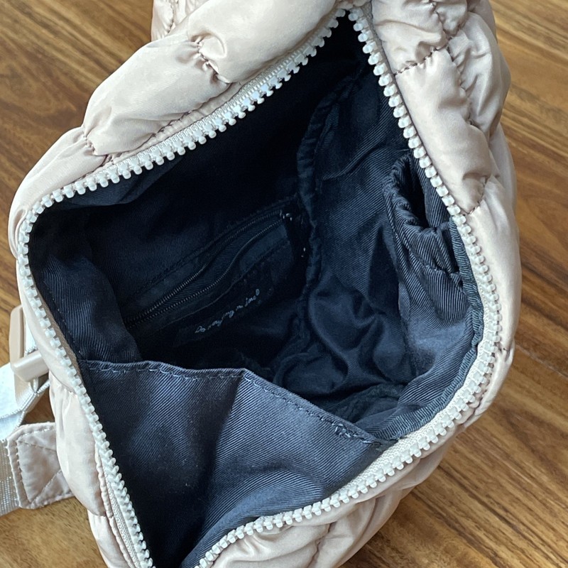 Do Everything in Love adjustable Buckle Strap Quilted Puffer Tote Soft Sling Bag gallery