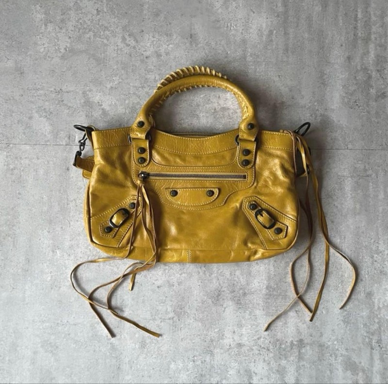 Handbag Satchel Shoulder Tote Bag Editor’s Bag Leather in Yellow USED Good Cond