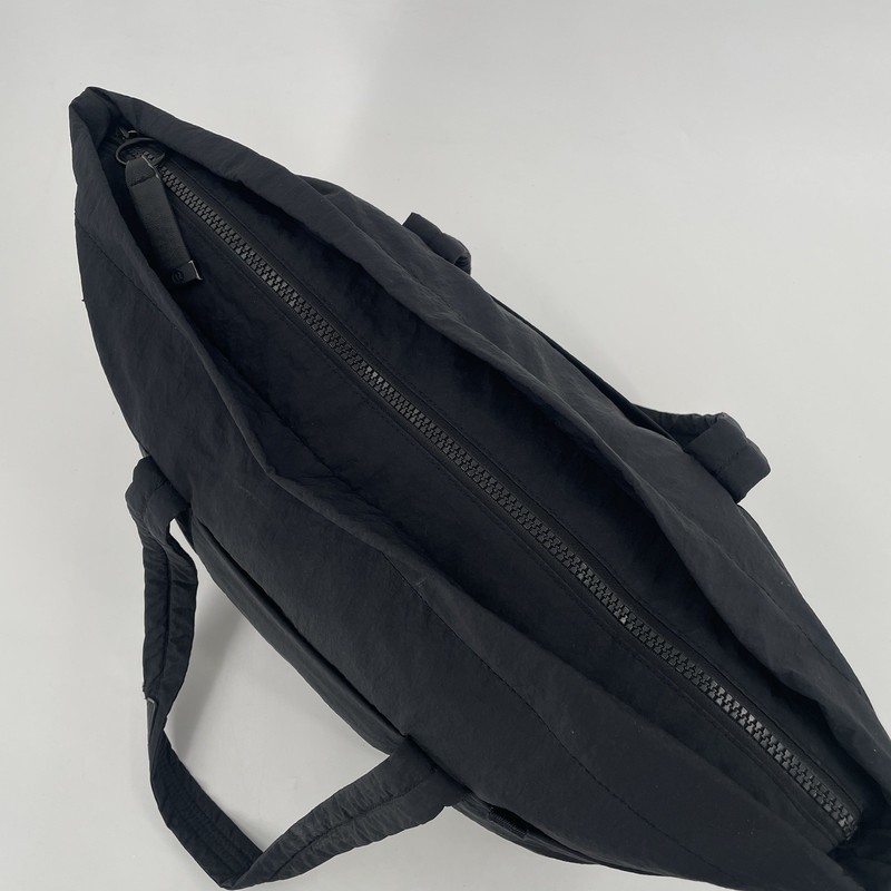 Lululemon On My Level Duffle Tote Bag in Black 30L - *No Shoulder Strap* *flaw* gallery
