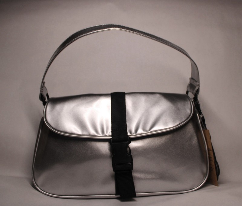 VANS MINI BAG .SILVER.