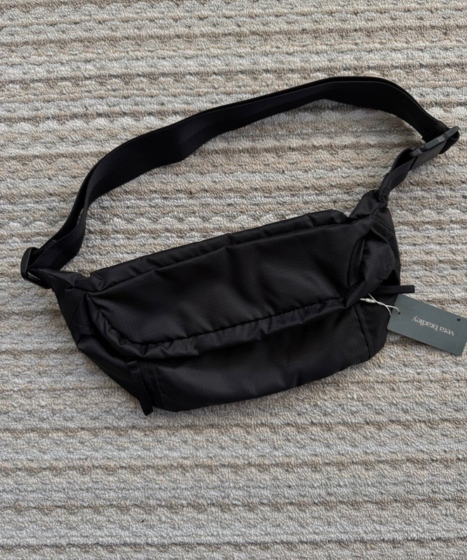 NWT Vera Bradley Women’s Sling Crossbody Fanny Pack Bag Black