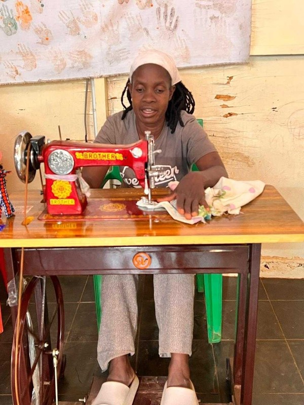 Handmade Purse, Hook and Loop Closure, Pocket, Kenya gallery