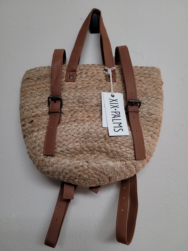 NWT XIX PALMS Insulated Picnic Backpack Straw Cooler Bag Handmade 100% Jute.