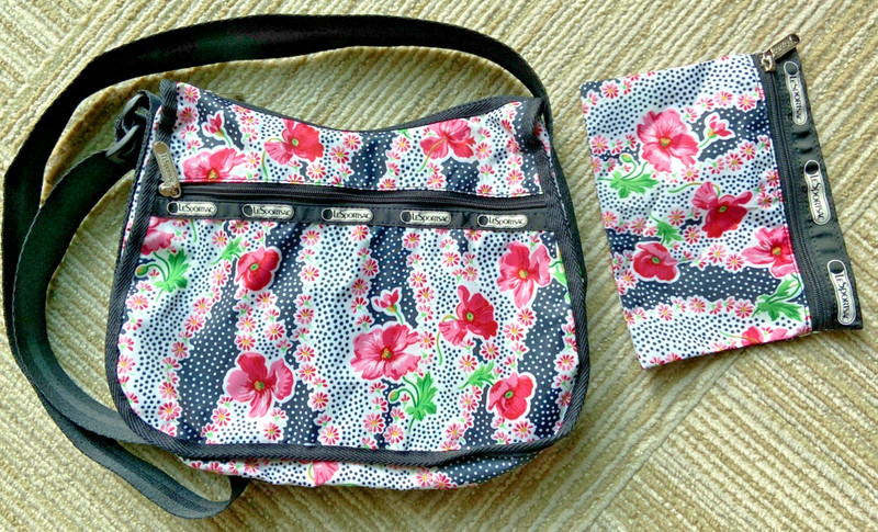 LeSportsac Bag Black/White/dots and Floral with cosmetic bag – Excellent!