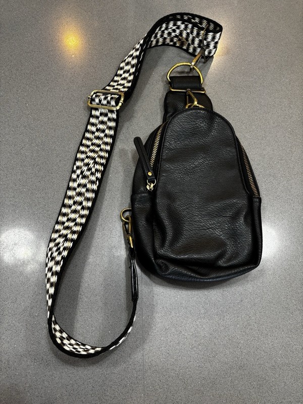 Anthropologie Unisex Over The Shoulder Bag, Blk/White Adjust Strap, Organizer