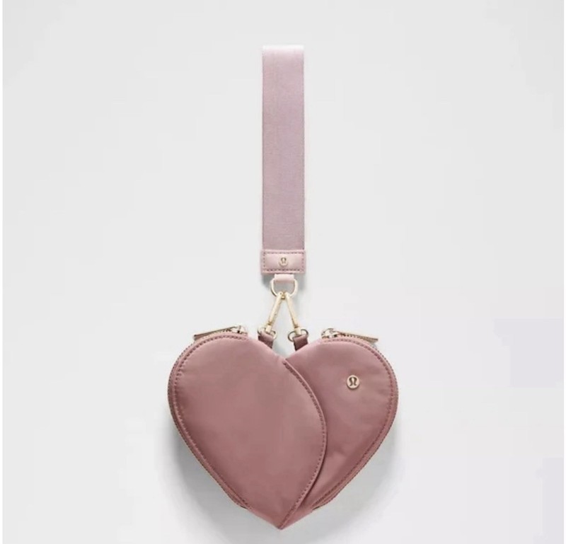 NWT LULULEMON DUAL POUCH WRISTLET Heart Spiced Chai Pink Haze Gold