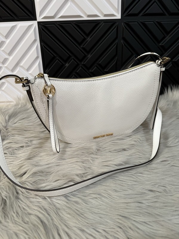 MICHAEL Michael Kors Camden Leather SM Messenger -Crossbody Bag Optic White. NWT
