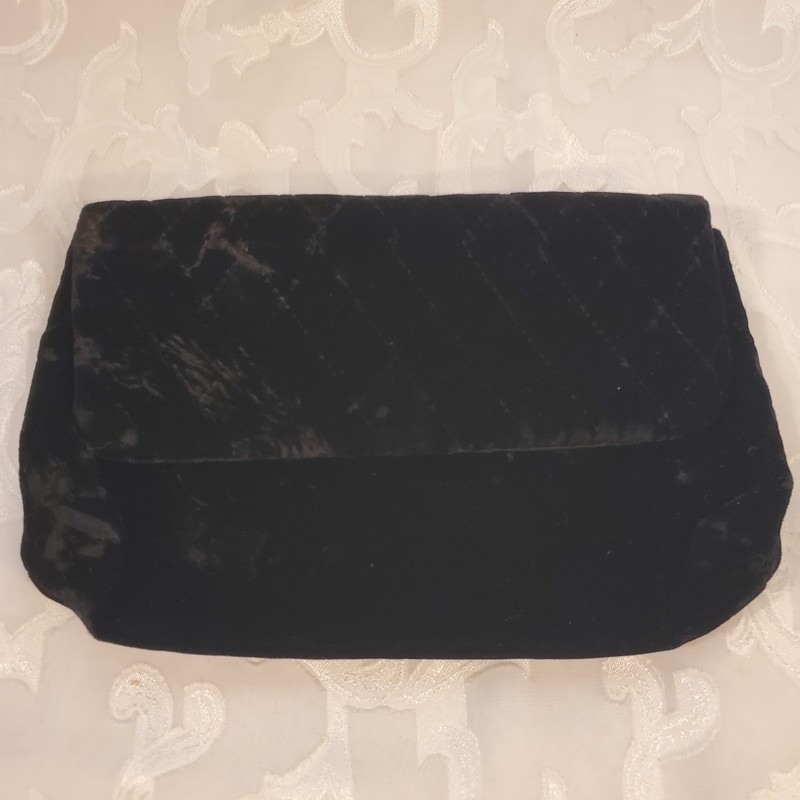 Elizabeth Arden Small Quilted Velvet Clutch/Cosmetics Bag Vtg