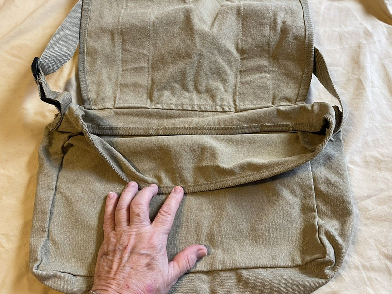 ATLAS INVESIGATIONS CANVAS TOTE BOOK BAG 14 X 10 X 2 46 IN STRAP PRE-OWNED gallery