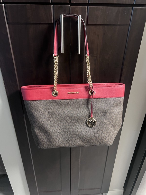 Michael Kors Shania Lg East West Chain PVC Signature Tote Handbag