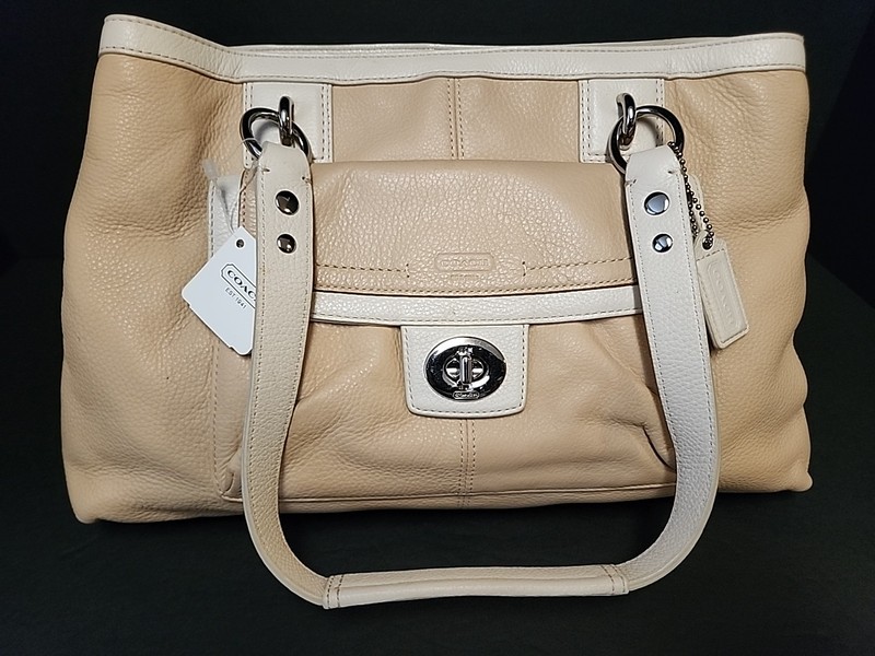 Coach Leather Tote Bag Peach/Tan. New With Tags.