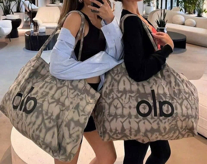 NWT Authentic ALO Yoga Tote Bag Gray Tie-Dye Cotton Canvas Large Gym Travel