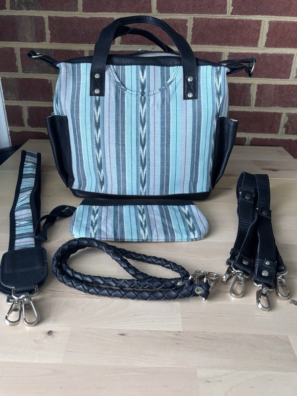 Nena & Co Cenote Black Leather Medium Convertible Day Bag 3 sets of straps-pouch