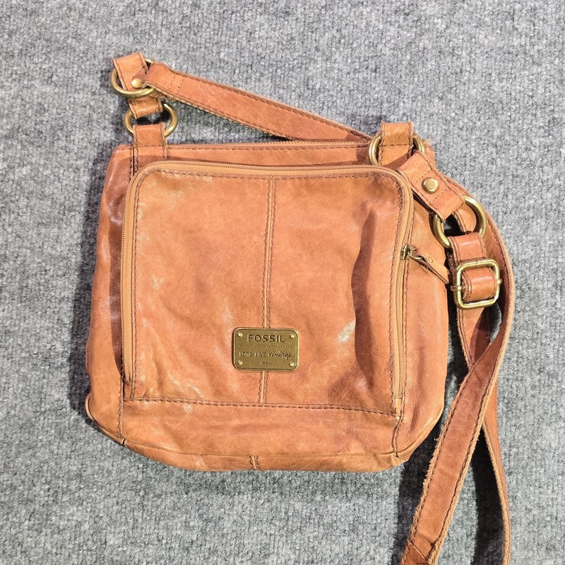 Fossil Brown Shoulder Bag Women Zip Magnetic Zipper Buckle Strap Accents Pockets