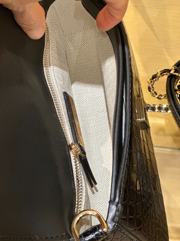 NWT ~ Tory Burch Britten CROC. EMBOSSED Convertible Crossbody ~ org 625$ 141015 gallery