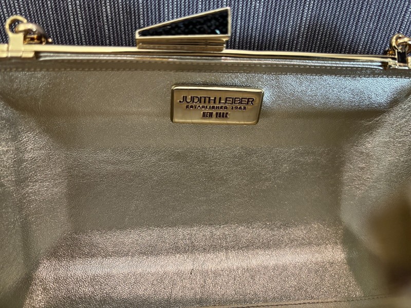 JUDITH LEIBER SWAROVSKI CRYSTAL "Garbo" CLUTCH BAG w/ Price Tag, Dustcover, Box gallery