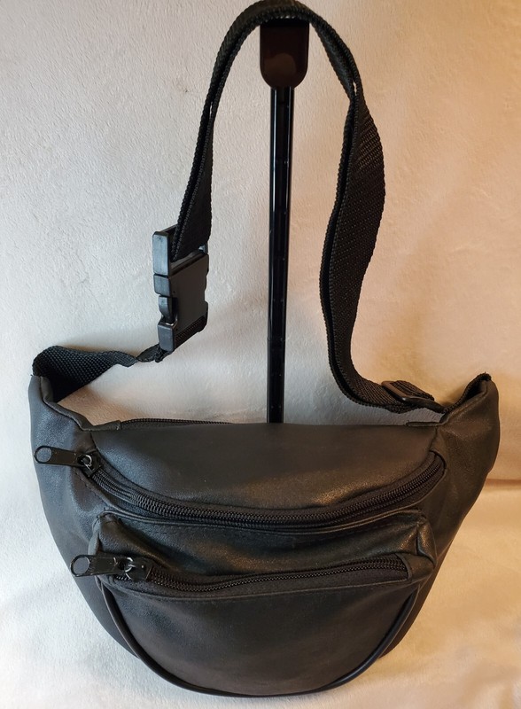 Women’s Feaux Leather Fanny Pack Black With 3 Zippers
