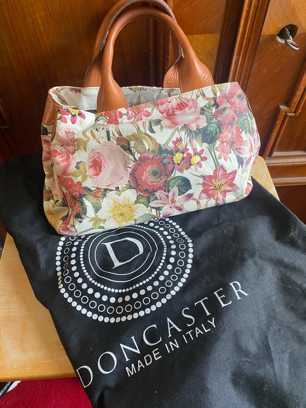 Doncaster handbag, rare floral leather satchel Italy 14x8x8 orig owner pre-owned
