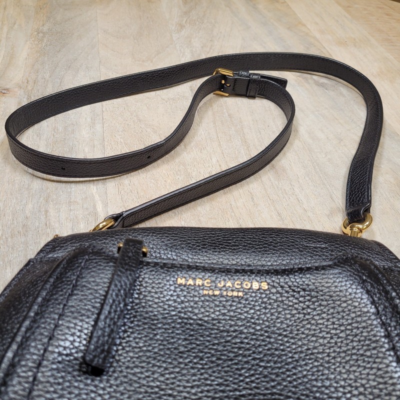 MARC JACOBS Women's Black Empire City Leather Crossbody Saddle Bag MSRP $400 gallery