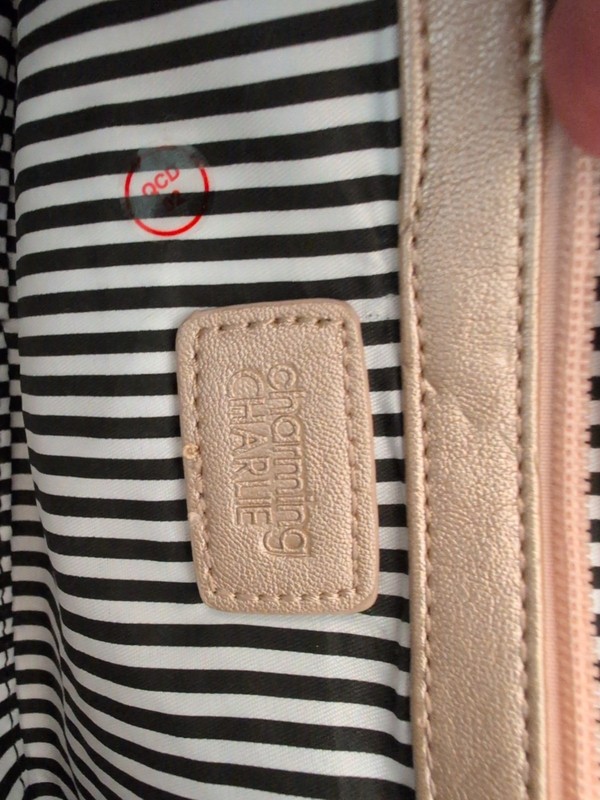 Clutch With Sequence And Chain With Ribbon gallery