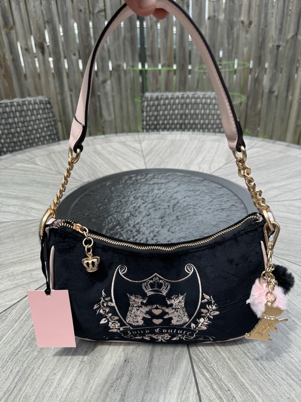 JUICY COUTURE NEW LOVE CHAPTER SHOULDER BAG IN LIQUORICE/PINK