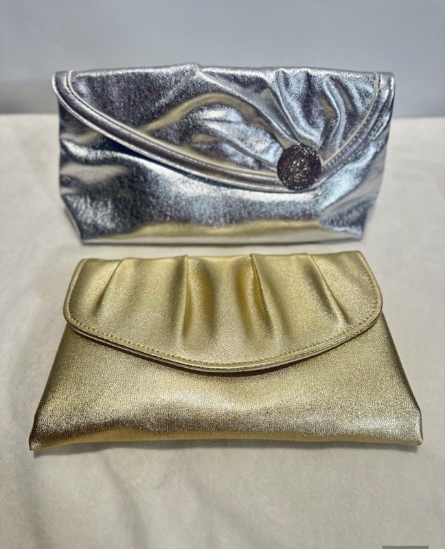 Elizabeth Arden Clutch Purse Shimmery Silver Blue Interior 6×11.5 Gold Avon Bag