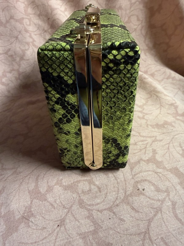 Mulian & Lily Green Faux Snakeskin Fashion Clutch / Crossbody, Party, Evening gallery