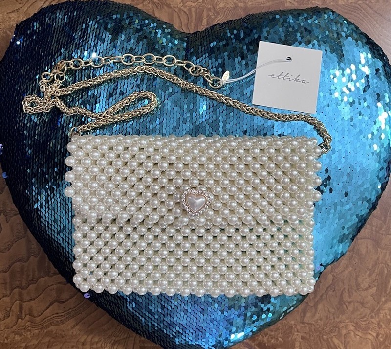 Ettika Faux Ivory Pearl Bag/Clutch w/Rhinestone Heart Clasp Adjustable Chain NWT