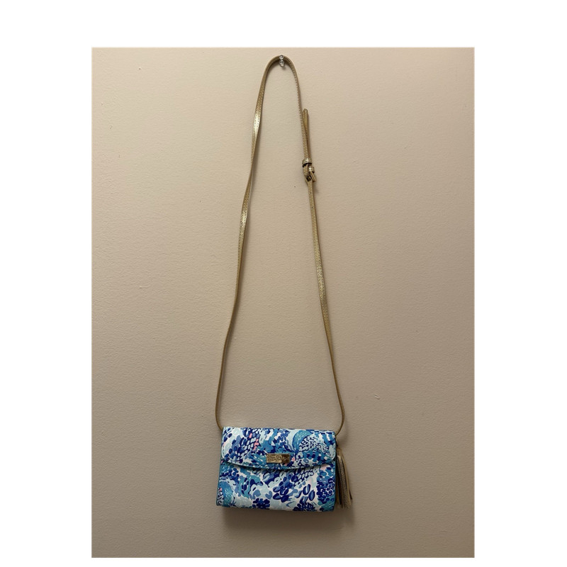 Lilly Pulitzer Blue Pink Abstract Crossbody Bag Gold Hardware Tassel Logo Plaque
